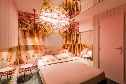 Love hôtel Avec Nuit Insolite Au Dandy Et Jacuzzi Privatise (adults Only)